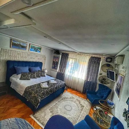 Apartment Luxury 2 *