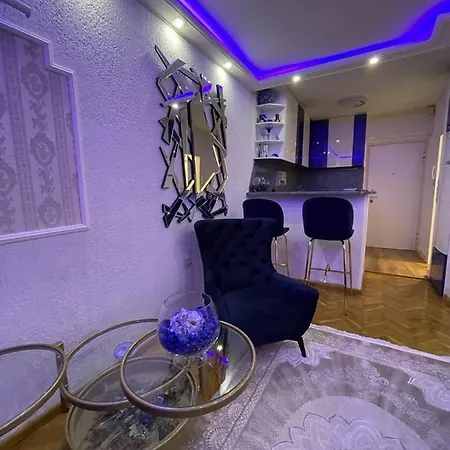Luxury 2 *